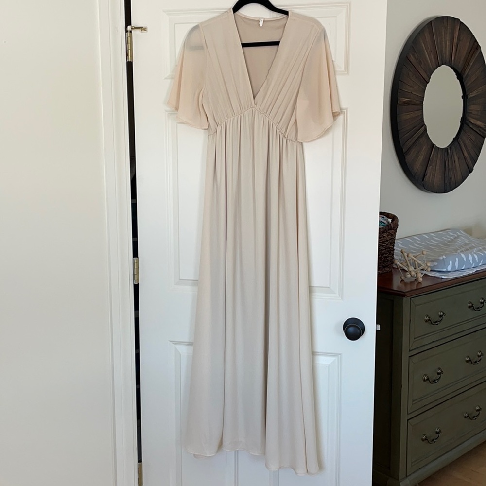 Beautiful Ivory chiffon bell sleeved maxi dress medium